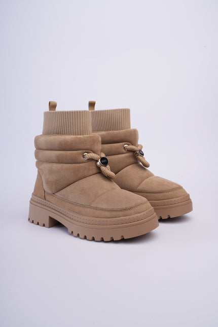 Botas tipo invierno de peluche camel