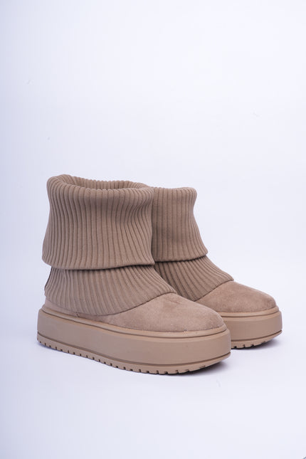 Botas tipo media camel con plataforma