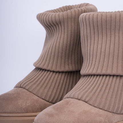 Botas tipo media camel con plataforma