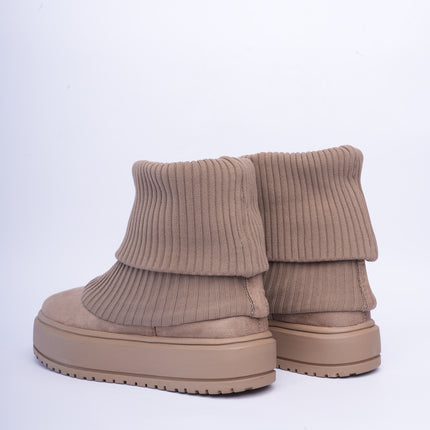 Botas tipo media camel con plataforma