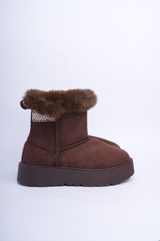 Botas ugg café caña corta con plataforma y peluche