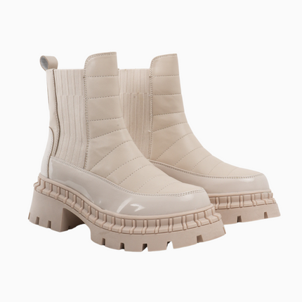 Botines crema con textura acolchada