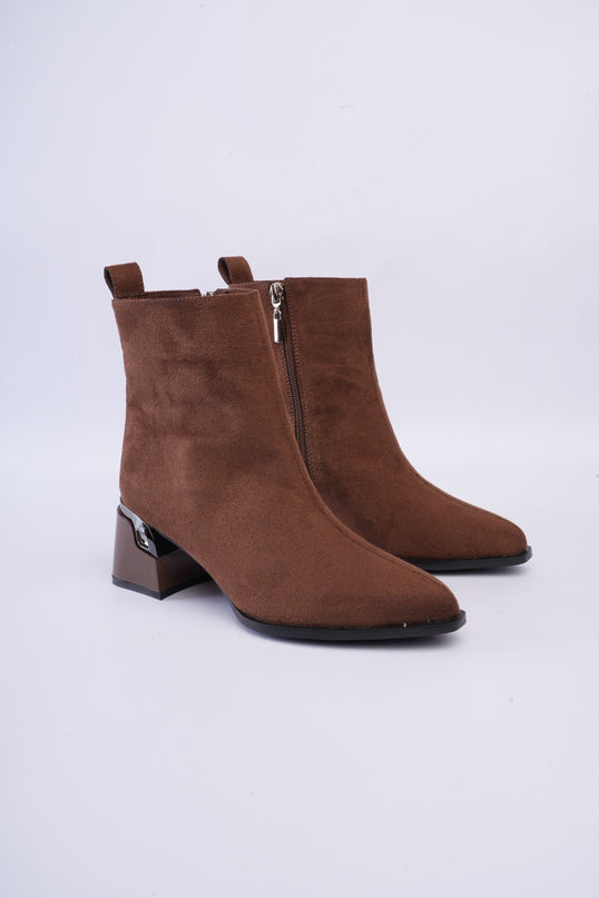 Botines de tacón minimalista café
