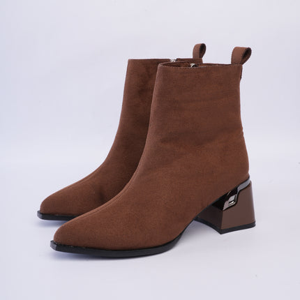 Botines de tacón minimalista café