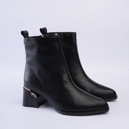 Botines elegantes de tacón minimalista negros