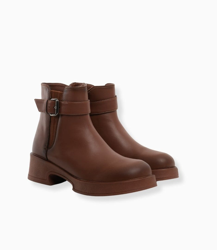Botines miel elegantes con correa