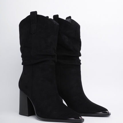 Botines negros tipo gamuza y punta fina