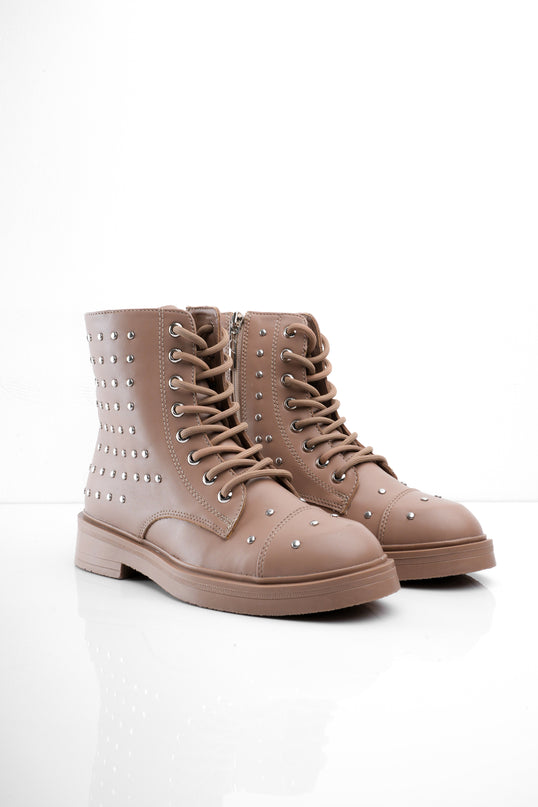 Botines taupe planos con taches