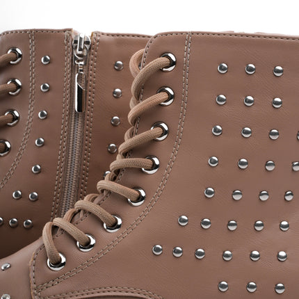 Botines taupe planos con taches