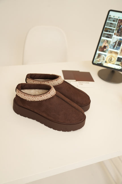 Zapatos ugg café
