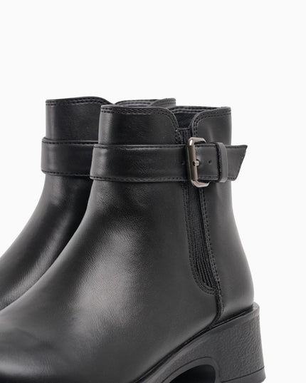 botín negro elegante con correa