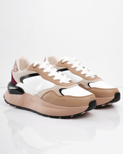Tenis plataforma café con blanco y detalles