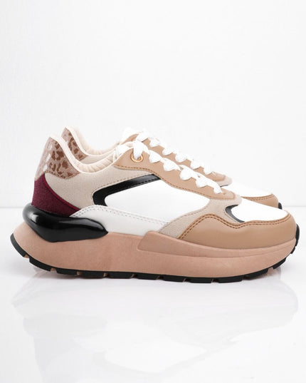 Tenis plataforma café con blanco y detalles