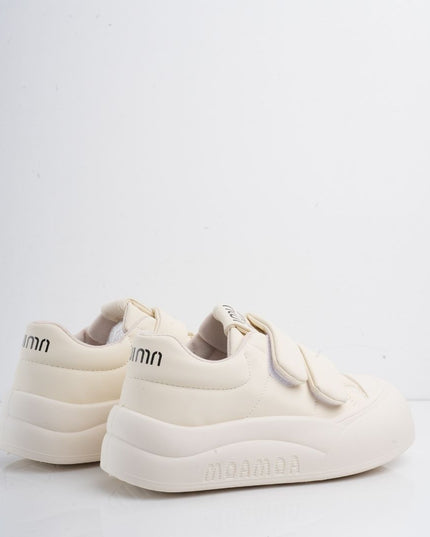 Tenis blancos con velcro