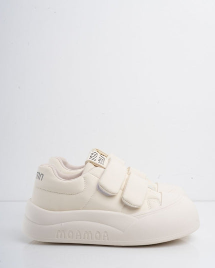 Tenis blancos con velcro