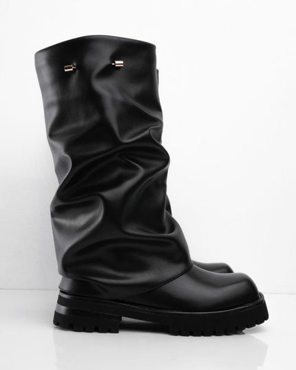 Bota larga negra corrugada