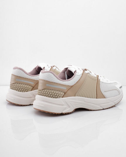 Tenis blancos con camel y detalles