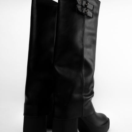 Bota larga negra corrugada x tacón ancho