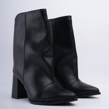 Botines negros punta fina