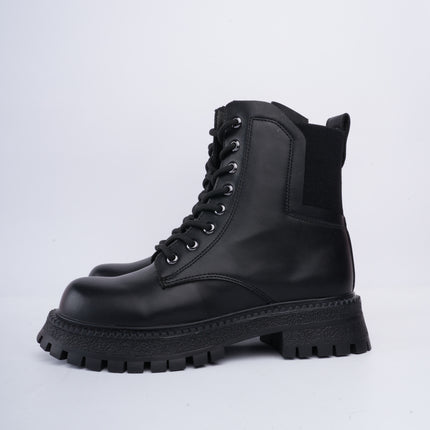 Botines negros estilo militar