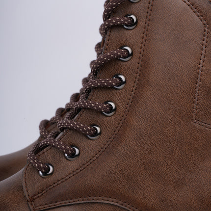 Botines almendra estilo militar