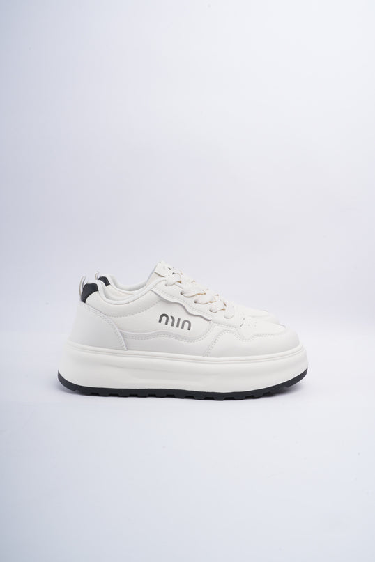 Tenis blancos x negro clásicos