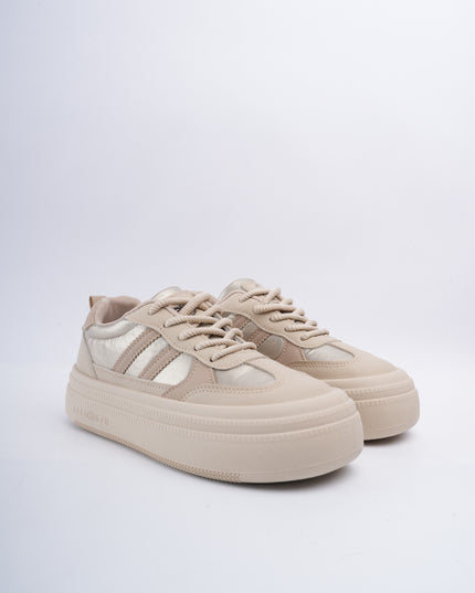 Tenis con diseño kaki