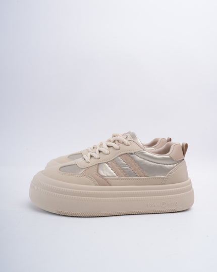 Tenis con diseño kaki