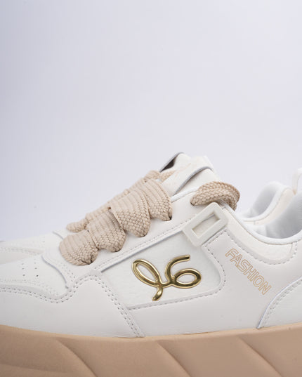 Tenis blancos x detalle logo