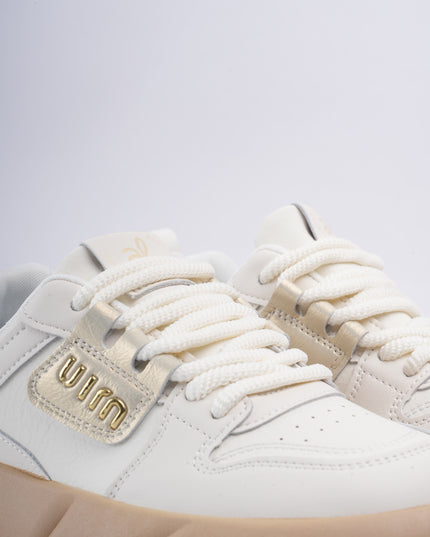 Tenis blancos x dorado