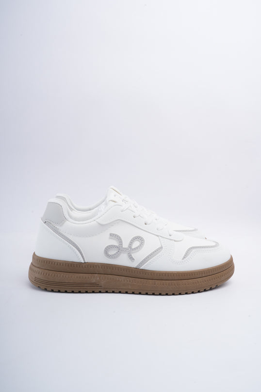 Tenis blancos x gamuza