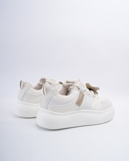 Tenis crema y accesorios
