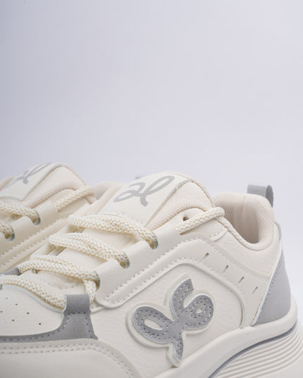 Tenis blancos x diseño gris