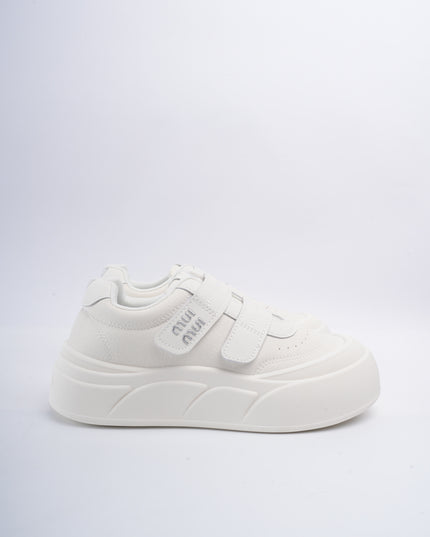 Tenis blancos x velcro