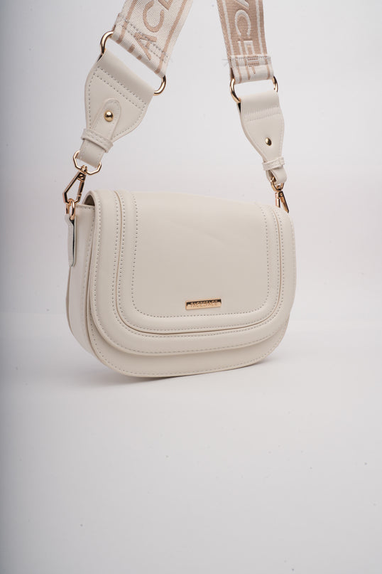 Bolso blanco con correa ajustable