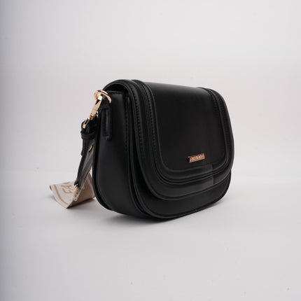 Bolso negro con correa ajustable