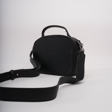 Bolso negro mediano sencillo