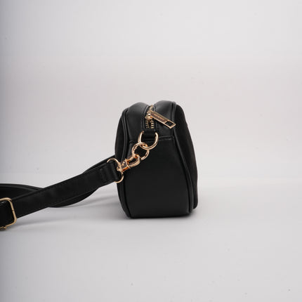 Bolso negro acolchado x grabado