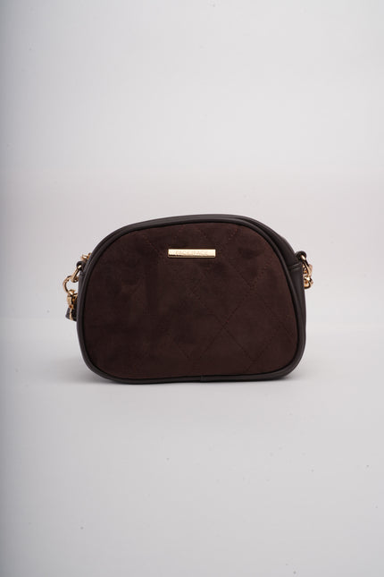 Bolso café acolchado x grabado