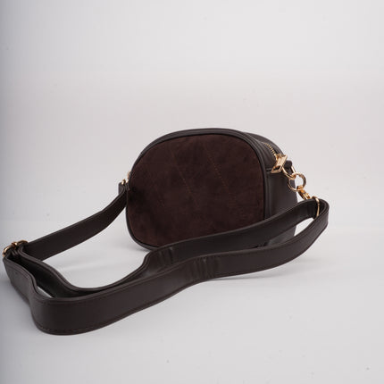 Bolso café acolchado x grabado