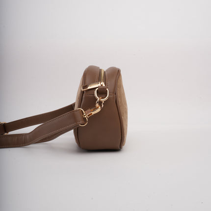 Bolso kaki acolchado x grabado