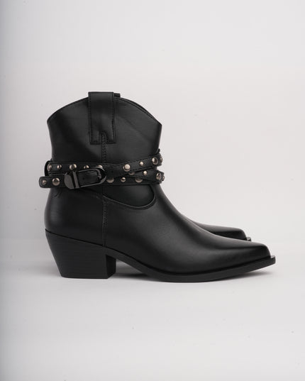 Botines negros tipo texano x correas