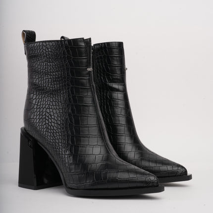 Botines negros tipo croco