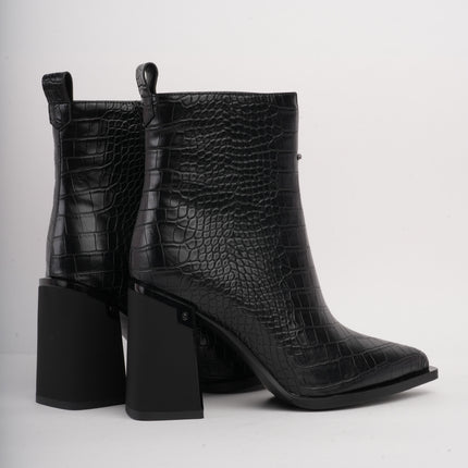 Botines negros tipo croco