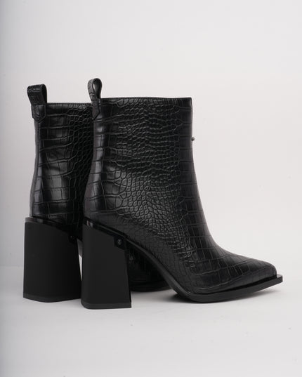 Botines negros tipo croco