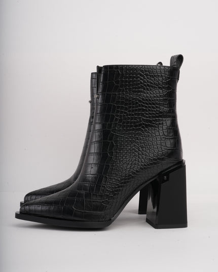 Botines negros tipo croco