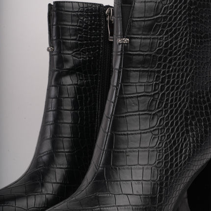 Botines negros tipo croco
