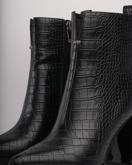 Botines negros tipo croco