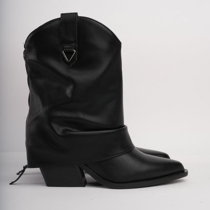 Botas negras texanas con caña arrugada