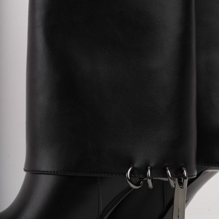 Botines de tacón negros x piercings